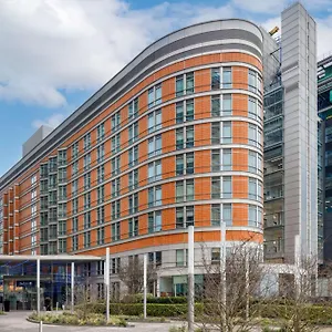 radisson-blu-edwardian-new-providence-wharf.cambridgehotelsuk.com/